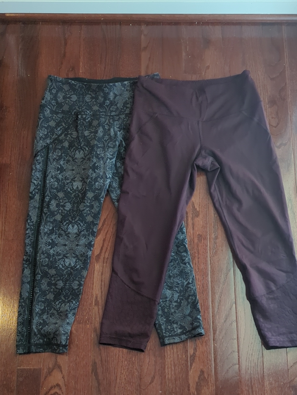 Victoria Secret Sport Capri Leggings x2 Small